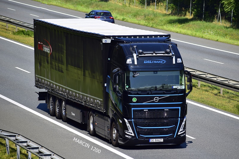 _DSC5957-crop-DIL TRANS-VOLVO FH V.JPG