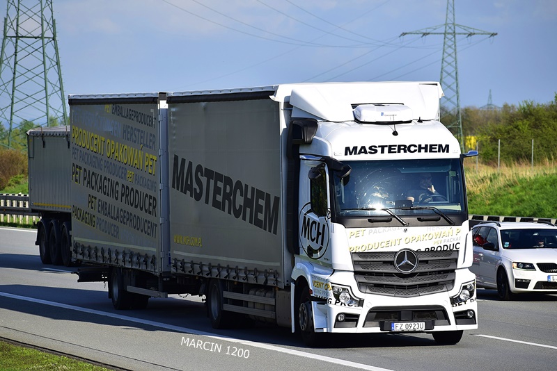 _DSC2267 MASTERCHEM-crop-ACTROS MPV.JPG