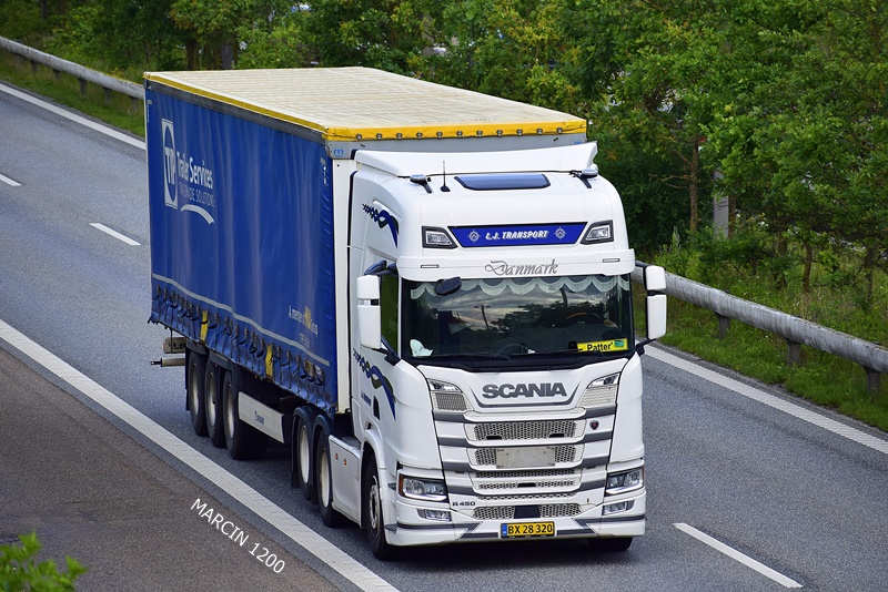 _DSC4345 L.J.TRANSPORT-crop-SCANIA R450 NG.JPG