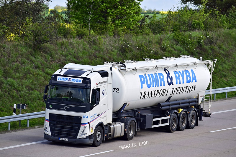_DSC1541 PUMR&RYBA-crop-VOLVO FH V.JPG