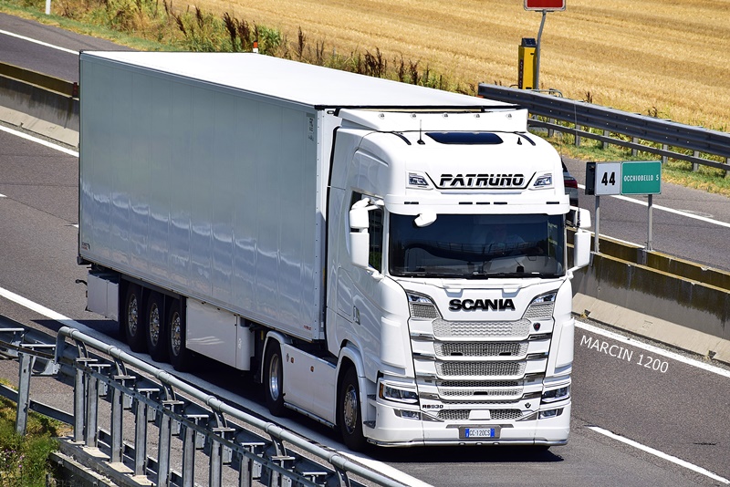 _DSC6283-crop-PATRUNO-SCANIA S530 V8.JPG