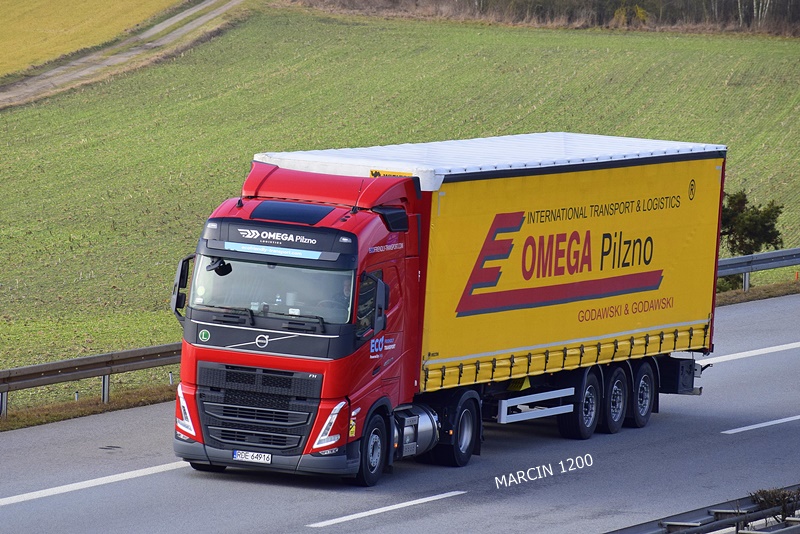 _DSC9550 OMEGA PILZNO-crop-VOLVO FH V.JPG
