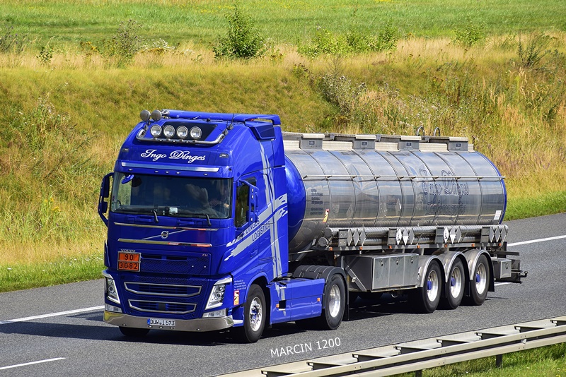 _DSC6136-crop-INGO DINGES-VOLVO FH IV.JPG