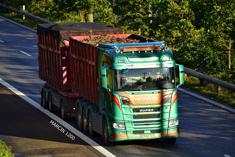 _DSC4226 RILDEBRONDE TRANSPORT-crop-SCANIA R580 V8.JPG