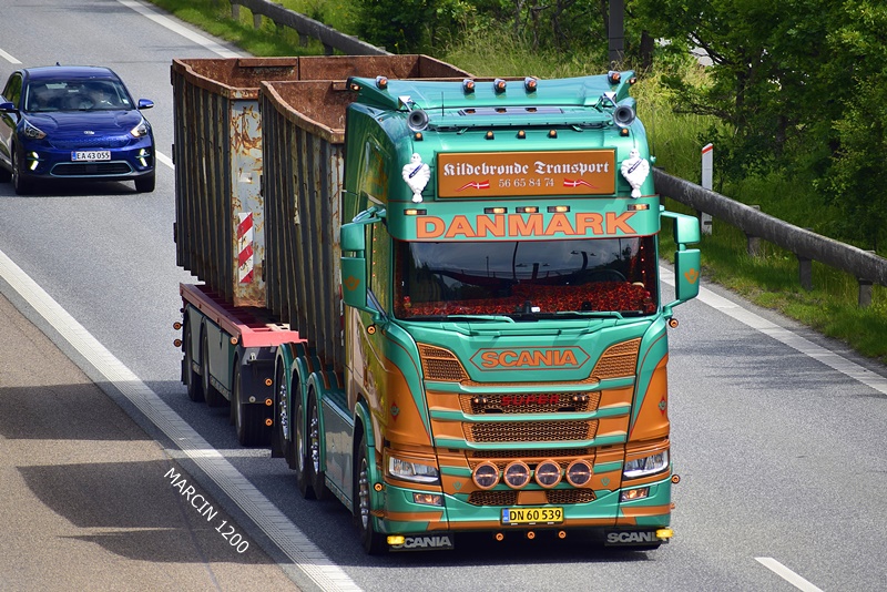 _DSC4849 RILDEBRONDE TRANSPORT-crop-SCANIA R V8.JPG