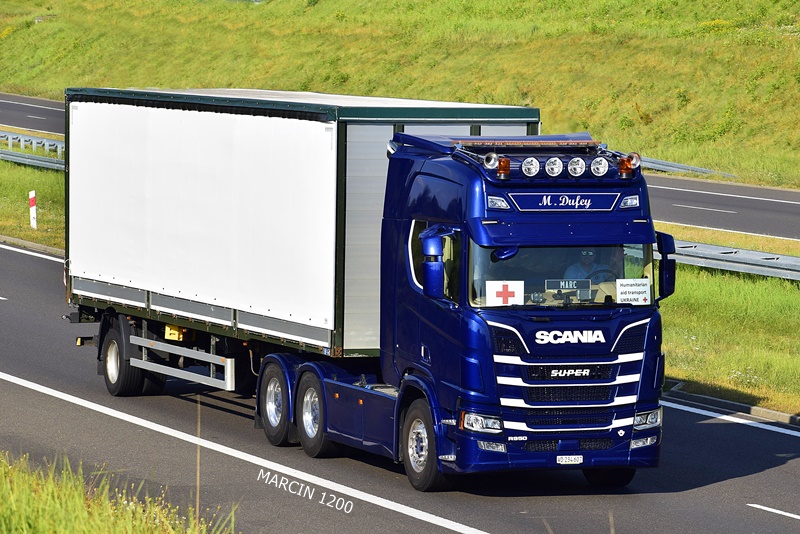 _DSC6451-crop-M.Dufey-SCANIA R950 V8.JPG