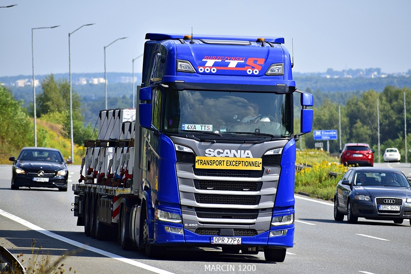 _DSC6367-crop-TTS Suszczyński-SCANIA S450.JPG