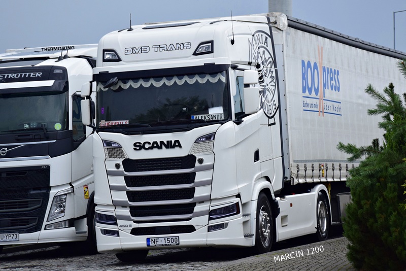 _DSC6071-crop-DMD Trans-SCANIA S450.JPG