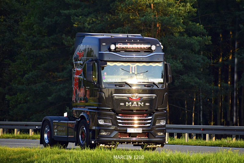 _DSC5628-crop-Schütte Transporte-MAN TGX II.JPG
