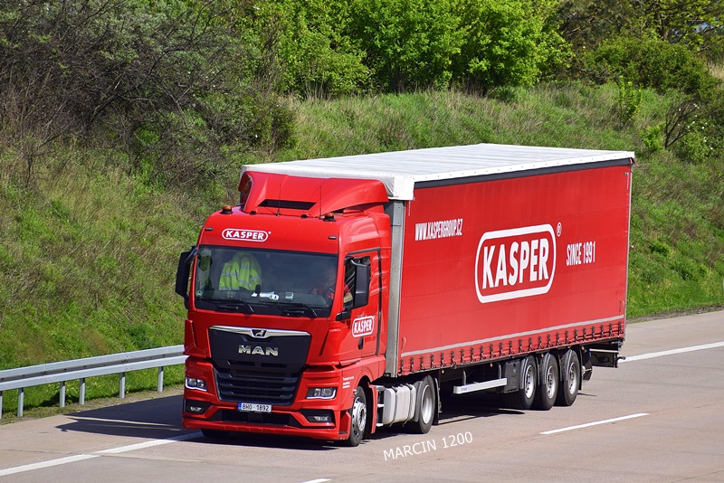 _DSC1775 KASPER-crop-MAN TGX II.JPG