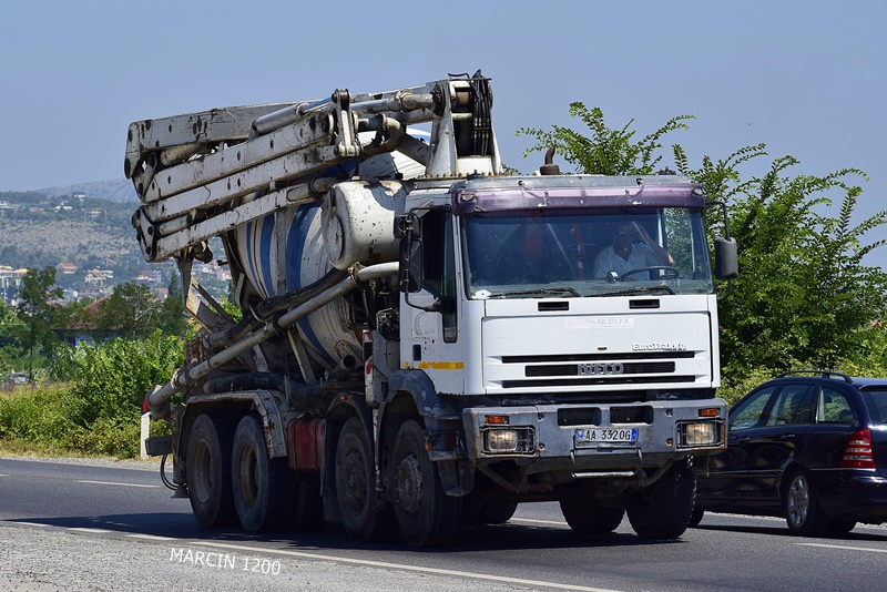 _DSC5352-crop-BRAJAN-AB SH.P.K. ASFALT&BETON-Iveco EuroTrakker.JPG