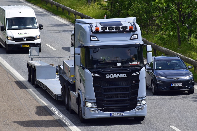 _DSC4783 KONTRANS-crop-SCANIA S560.JPG