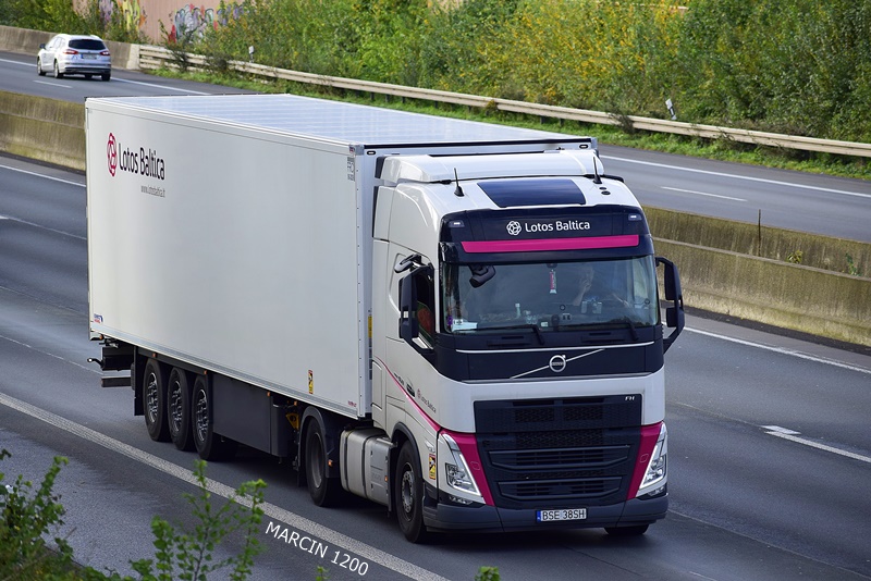 _DSC7951-crop-LOTOS BALTICA-VOLVO FH V.JPG