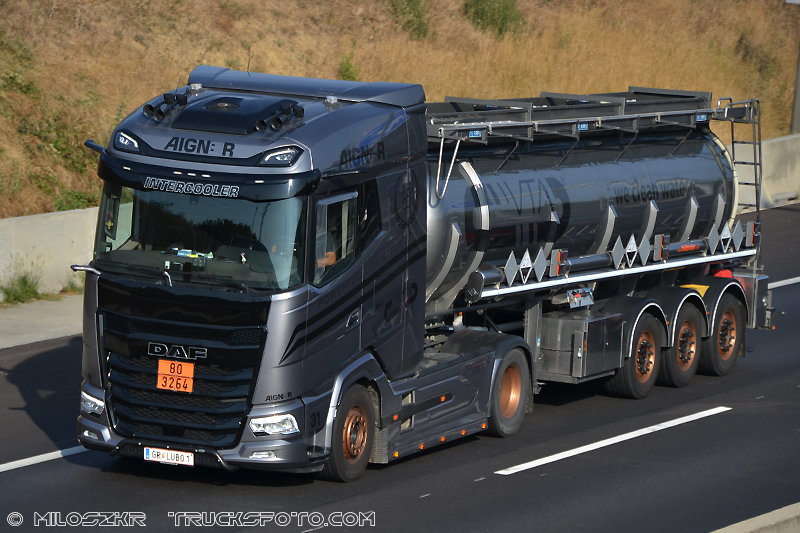 Daf_XG_Aigner_1176.JPG