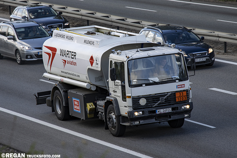 Volvo FL - Warter Aviation.jpg