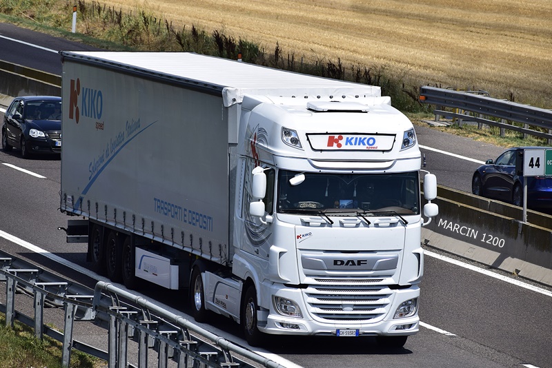 _DSC6263-crop-KIKO SPEED-DAF XF 106 II.JPG
