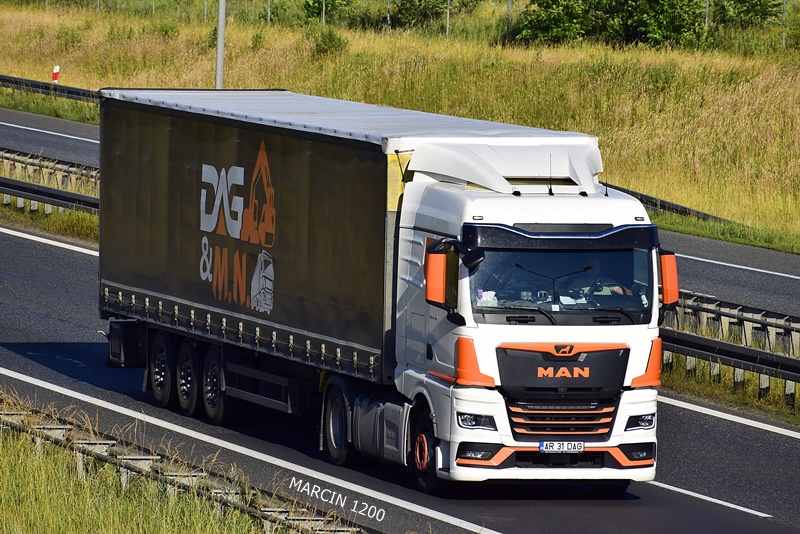 _DSC4015-crop-Dag & M.N. SRL-MAN TGX II.JPG