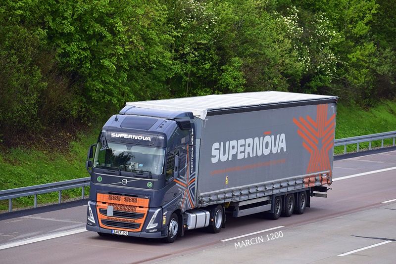 _DSC1149 SUPERNOVA-crop-VOLVO FH V.JPG