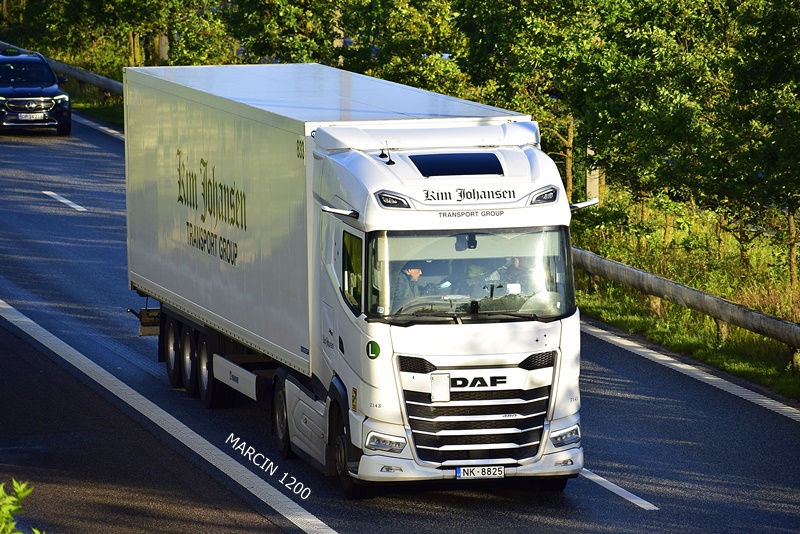 _DSC4192 KIM JOHANSEN-crop-DAF XF.JPG