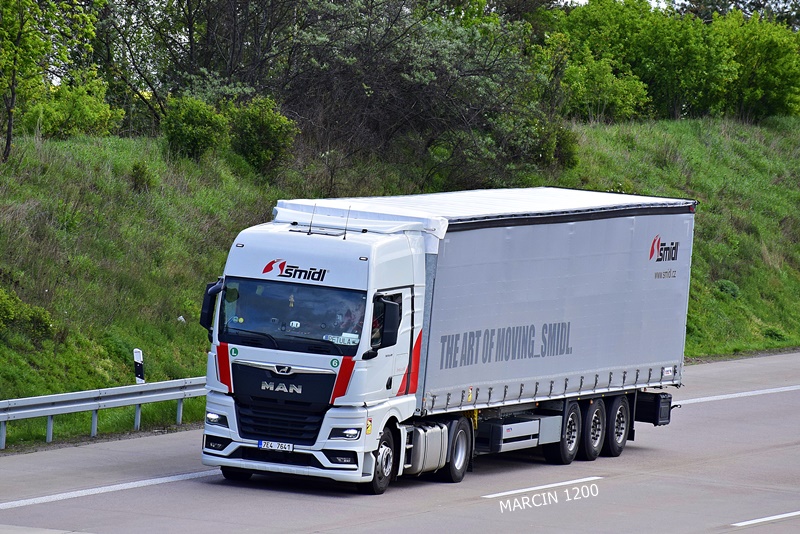 _DSC2571 SMIDL-crop-MAN TGX II.JPG