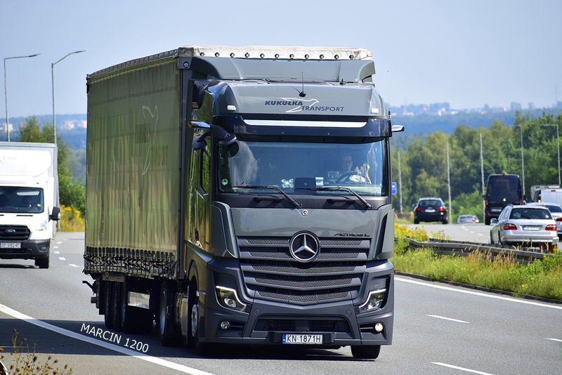 _DSC6369-crop-KUKUŁKA TRANSPORT-Mercedes-Benz ActrosL MP5.JPG
