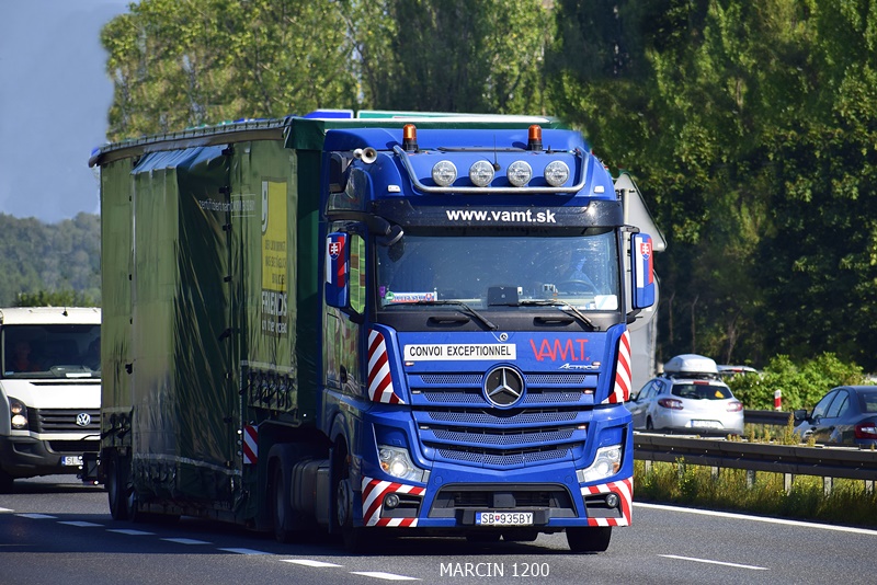 _DSC6552-crop-V.A.M.T-Mercedes-Benz Actros MP5.JPG