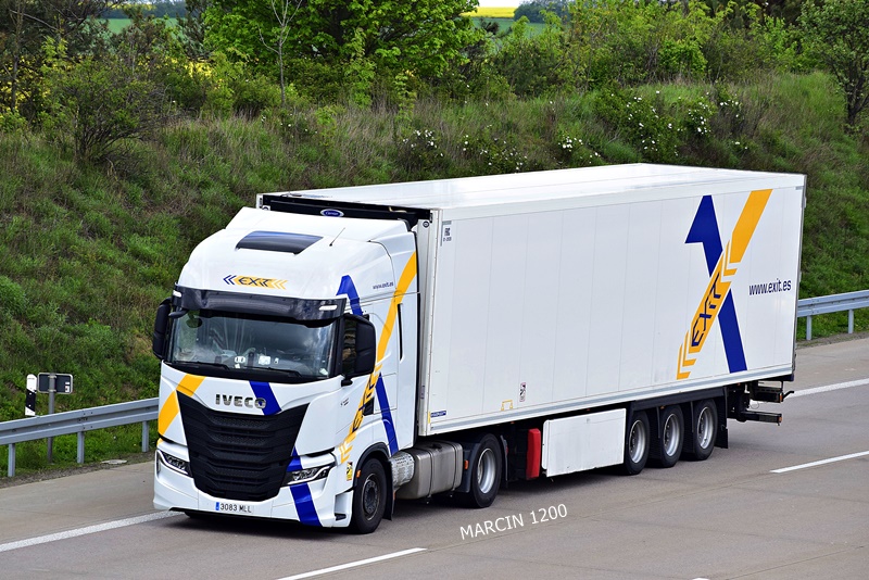 _DSC1983 EXIT-crop-Iveco S-Way.JPG