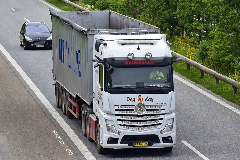 _DSC4733 BRDR. A.R-crop- Mercedes-Benz Actros MP5.JPG
