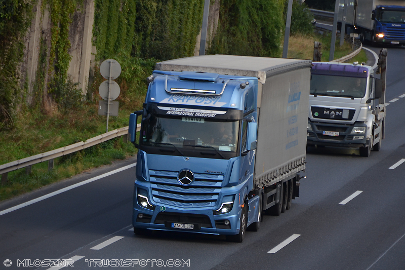 Actros MP4_Kaposi_1329.JPG