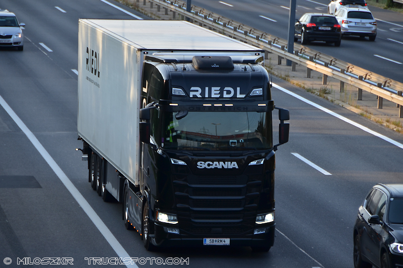 Scania_Riedl_1520.JPG