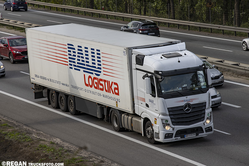 Mercedes-Benz Actros MP4 - Ralu Logistika.jpg