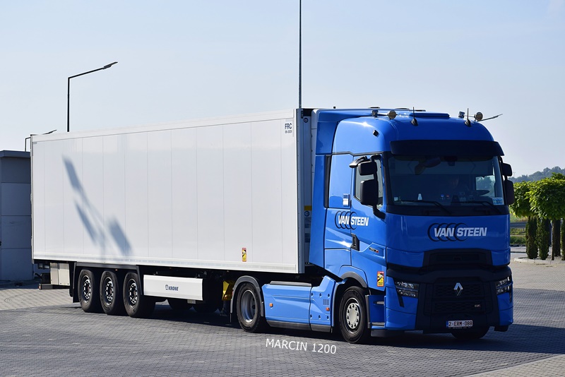 _DSC6652-crop-Van Steen-Renault Range T Evo.JPG