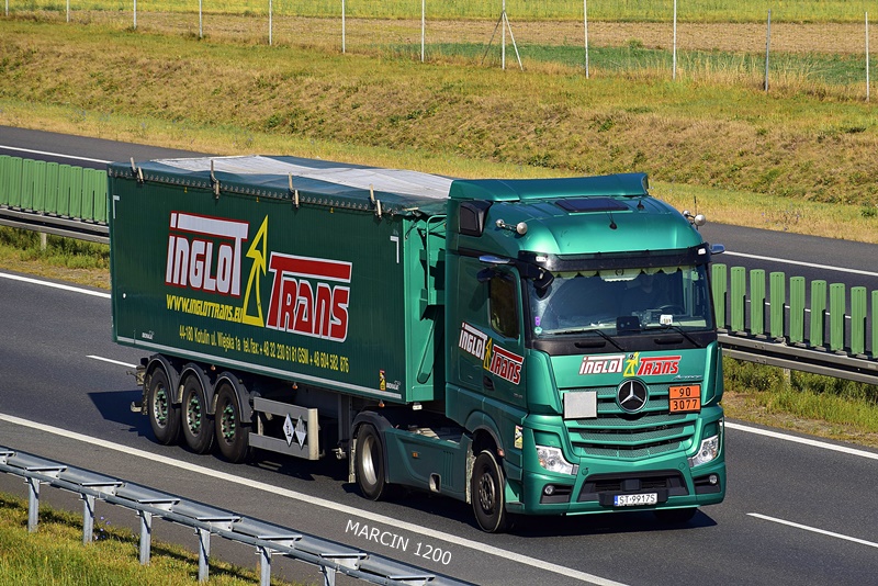 _DSC6660-crop-Inglot Trans-Mercedes-Benz Actros MP5.JPG