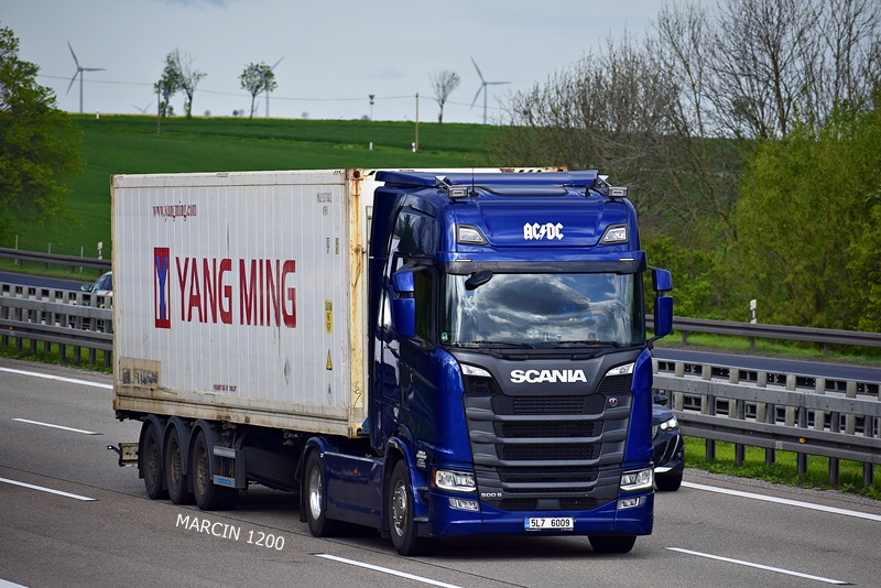 _DSC2510 MKD Ladislav Kudrnovsky-crop-SCANIA S500.JPG
