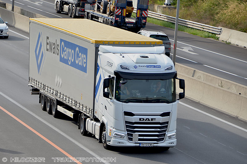 Daf XG_Ewals Cargo Care_1011.JPG