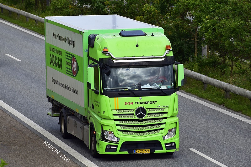 _DSC4427 3X34 TRANSPORT-crop-Mercedes-Benz Actros MP4.JPG