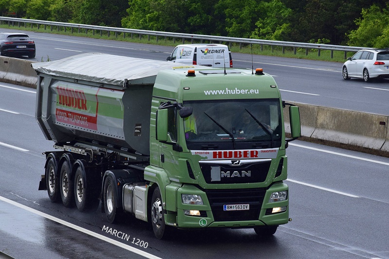 _DSC2958 HUBER-crop-MAN TGS.JPG