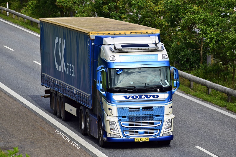 _DSC4387 KJELD FREDERIKSEN-crop-VOLVO FH IV.JPG