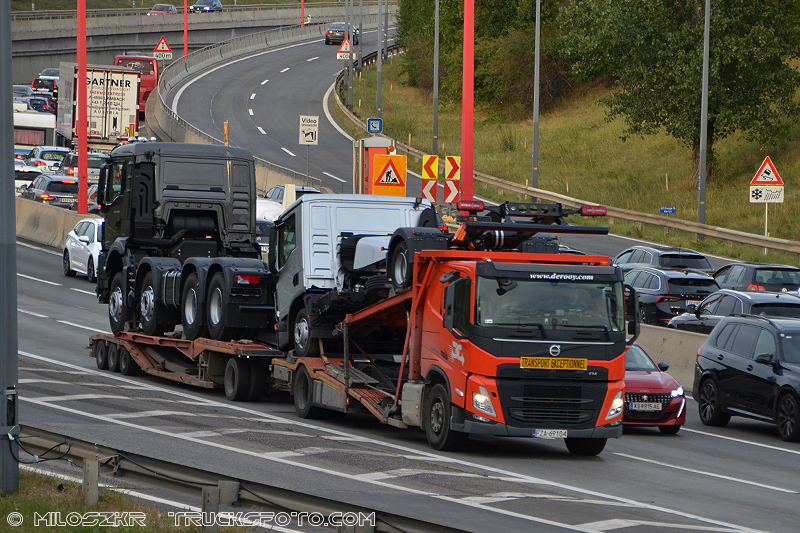 Volvo FM_De Rooy_1837.JPG