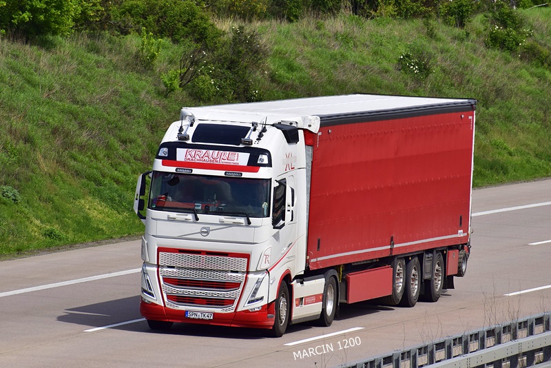 _DSC1923 KRAUBE-crop-Krausse-VOLVO FH V.JPG