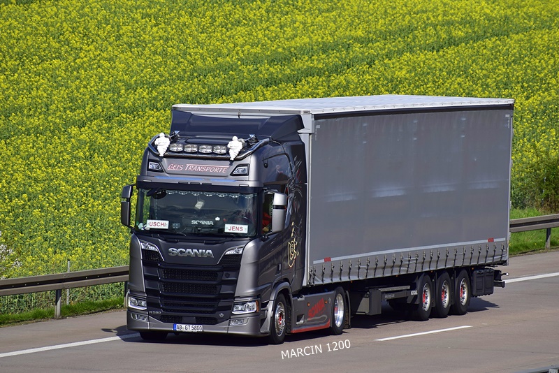 _DSC2260 GEIS TRANSPORTE-crop-SCANIA R580 V8 NG.JPG