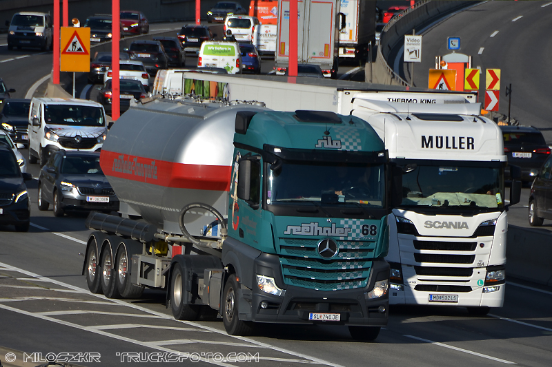 Mercedes Benz Actros MP4_Seethaler_1662.JPG