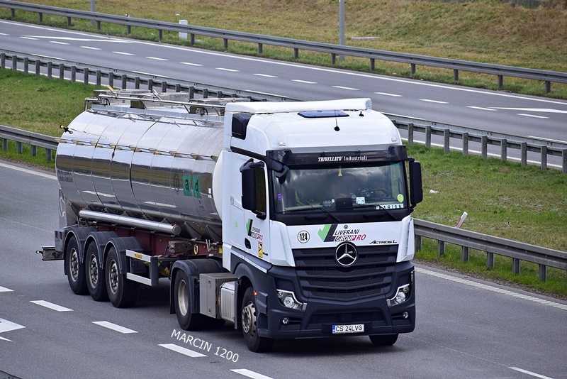 _DSC0520-crop-Liverani Group-Mercedes-Benz ActrosL MP5.JPG