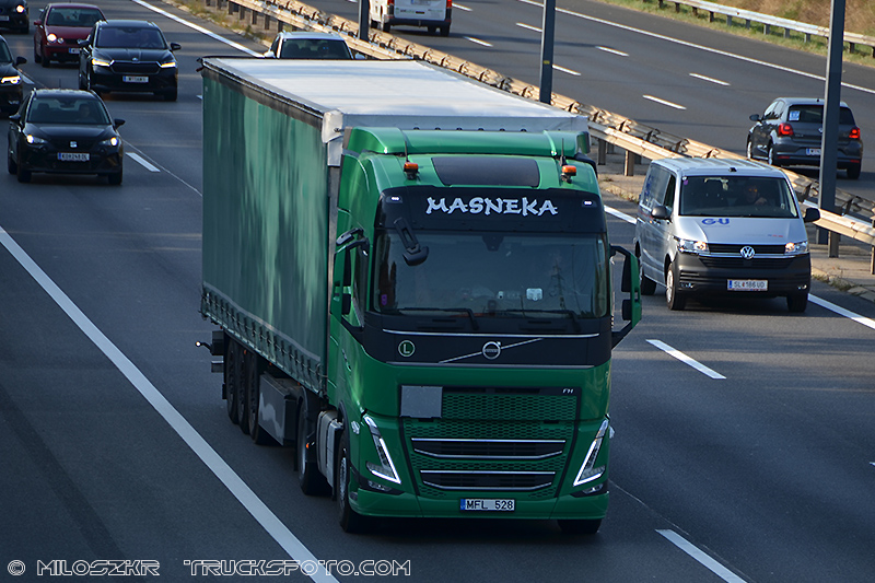 Volvo FH5_Masneka_1374.JPG