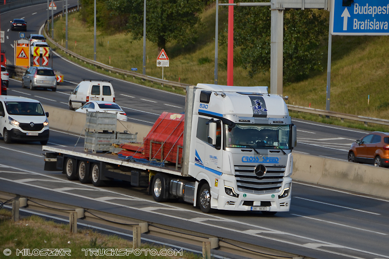 Mercedes Benz MP4_Cross Speed_1761.JPG