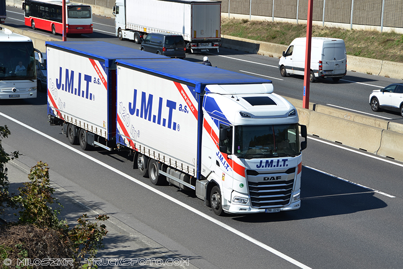 Daf XG_J.M.I.T._2418.JPG