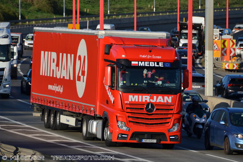 Mercedes Benz Actros MP4_Mirjan_3002.JPG
