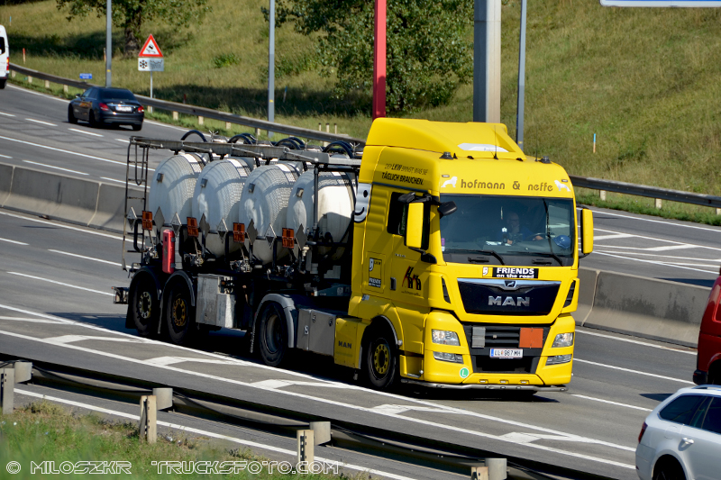 MAN TGX_Hofmann & Neffe_2586.JPG