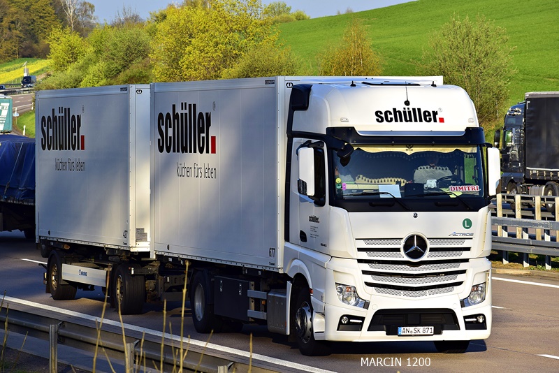 _DSC2626 SCHULLER-crop-Mercedes-Benz Actros MP5.JPG