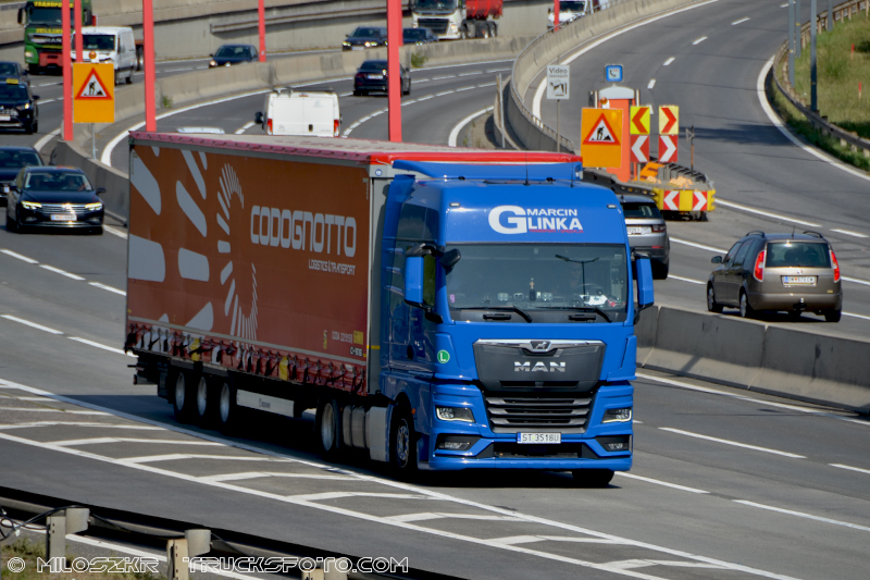 MAN TGX_Glinka_1883.JPG